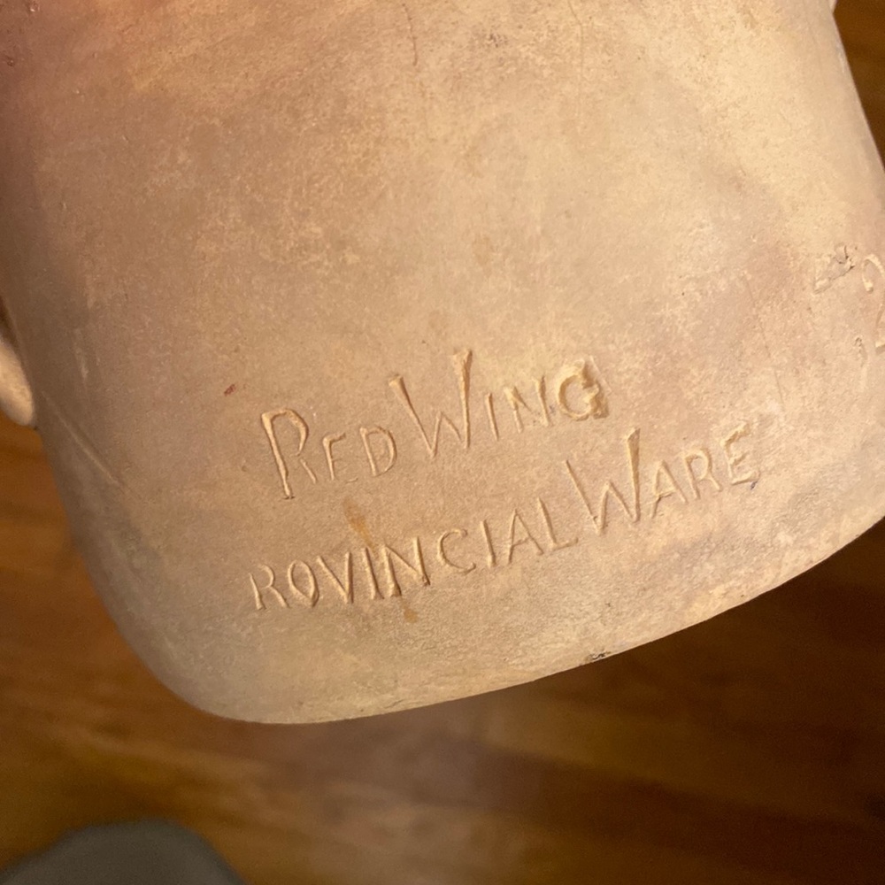 Wonderful old Redwing crock with handles